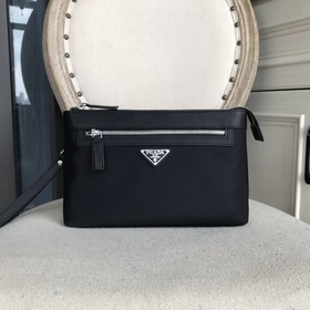 Кожаная сумка Prada из нейлона (итальянский импортный телячий кож