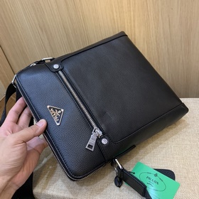 PRADA сумка через плечо, импортирована из Италии, из кожи высшего