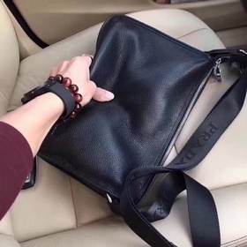 PRADA Черная сумка через плечо Модель： 0354-3 Изысканная отделка.