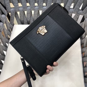 Сумка Versace из импортной кожи высокого качества, мягкая и нежна
