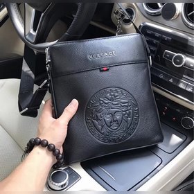 VERSACE Мужская сумка Versace с диагональным ремнем, с четко вид