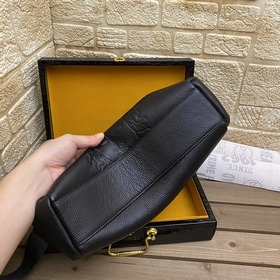 VERSACE Мужская сумка через плечо с четким рисунком кожи (фотогра
