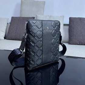 Сумка через плечо Versace Модель： 28063-2 Размер： 24-28-7 Кожа оч