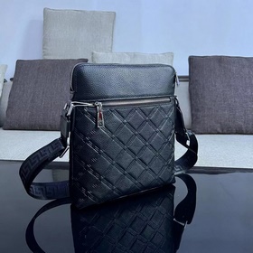 Сумка через плечо Versace Модель： 28063-2 Размер： 24-28-7 Кожа оч