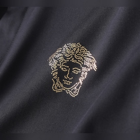 versace Выбор лучших товаров, популярные модели