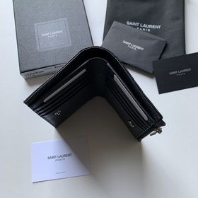 Новый кошелек Saint Laurent из импортной кожи мелкой зернистости 