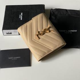 Saint Laurent Короткий кошелек из импортной кожи с мелкой текстур