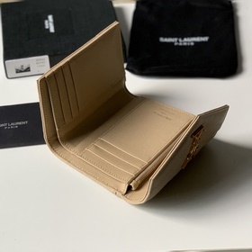 Saint Laurent Короткий кошелек из импортной кожи с мелкой текстур