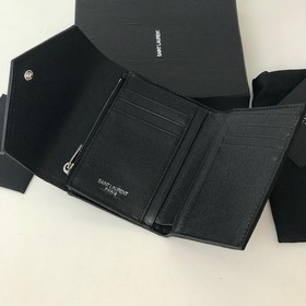 Saint Laurent Кошелек из импортной кожи мелкой зернистости с мет