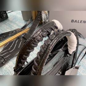 Balenciaga Сумка в стиле мотоцикла с крокодиловым узором Сумка 