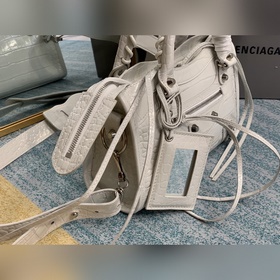 Balenciaga Сумка в стиле мотоцикла с крокодиловым узором Сумка и