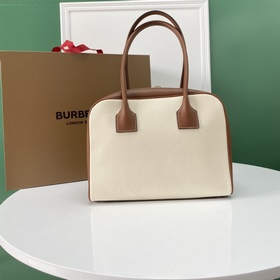 Дамская сумка из парусины Burberry. Изящная и строгая сумка-боули