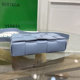 BV  Новая сумка через плечо с крупным плетением Это одна из сам