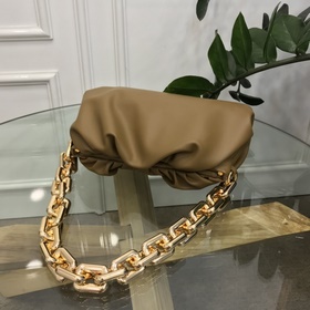 BV  Цепочка с облаками Как всем известно, облако The pouch являе