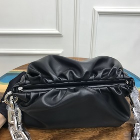 BV  Цепочка с облаками Как всем известно, облако The pouch являе