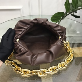 BV  Цепочка с облаками Как всем известно, облако The pouch являе