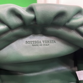 BV  Цепочка, облако, сумка. Всем хорошо известно, что сумка «Обл