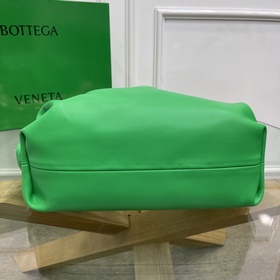 BV Цепочка с облаками. Всем хорошо известная сумка The pouch, к