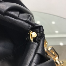 BV  Цепочка с облаками Как всем известно, облако The pouch являе