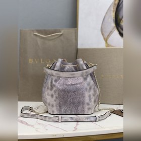 Bulgari Новая ограниченная серия сумок-бакеток из змеиной кожи А