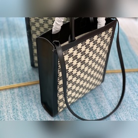 CELINE Вышивка черного цвета Сумка вертикального формата из ткан