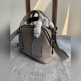 CHLOE  Возрождение духа сумки. Изысканный дизайн запястья и плет