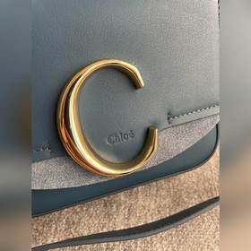 CHLOE Сумка через плечо с модным и ярким дизайном, украшенная нак