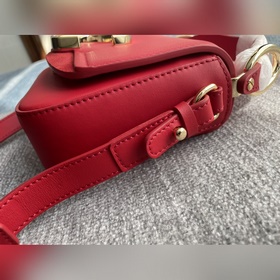 CHLOE Сумка через плечо с модным и ярким дизайном, украшенная нак