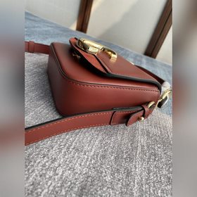 CHLOE Сумка через плечо с модным и ярким дизайном, украшенная нак