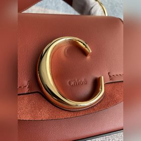 CHLOE Сумка через плечо с модным и ярким дизайном, украшенная нак
