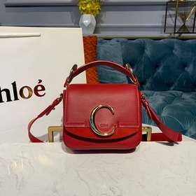 CHLOE Сумка C Bag с кожаным ремнем через плечо отличается модным