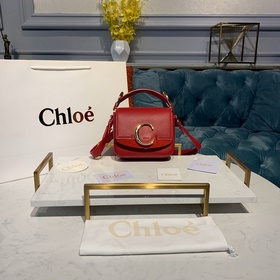 CHLOE Сумка C Bag с кожаным ремнем через плечо отличается модным 