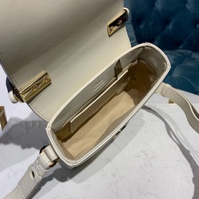 CHLOE Сумка C Bag с кожаным ремнем через плечо отличается модным 
