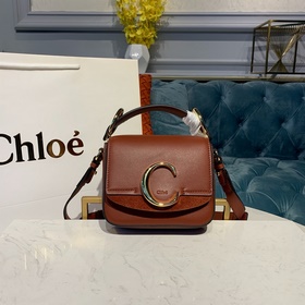 CHLOE Сумка C Bag с косым ремнем отличается модным и ярким дизайн