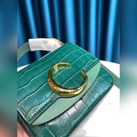 CHLOE Сумка C Bag с косым ремнем отличается модным и ярким дизайн