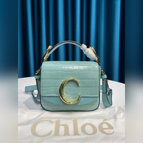 CHLOE Сумка C Bag с косым ремнем отличается модным и ярким дизайн