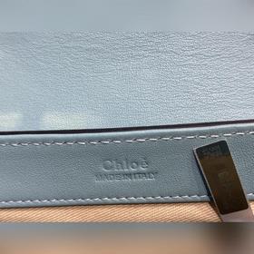 CHLOE Сумка C Bag с косым ремнем отличается модным и ярким дизайн