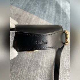 CHLOE Сумка через плечо с модным и ярким дизайном, украшенная нак