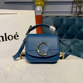 CHLOE Сумка C Bag с кожаным ремнем через плечо отличается модным
