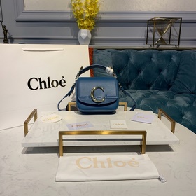 CHLOE Сумка C Bag с кожаным ремнем через плечо отличается модным 