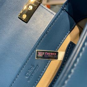 CHLOE Сумка C Bag с кожаным ремнем через плечо отличается модным 