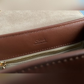 CHLOE  Новая сумка небольшого размера Эта сумка Tess Day изготов