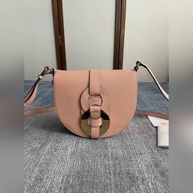 CHLOE  Новая модель DARRYL в цвете «персиковый улун» седлом Сум