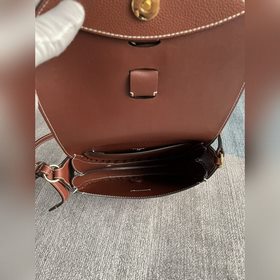 CHLOE  Новая модель DARRYL в теплом коричневом цвете, сумка-седл