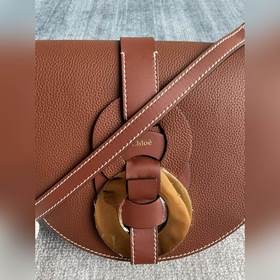 CHLOE  Новая модель DARRYL в теплом коричневом цвете, сумка-седл