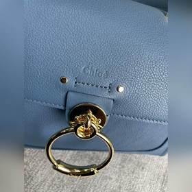 CHLOE  Большой Новая сумка Эта сумка изготовлена из гладкой и мя