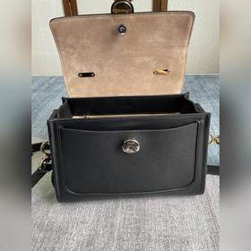 CHLOE  Большой Новая сумка Эта сумка изготовлена из гладкой и мя