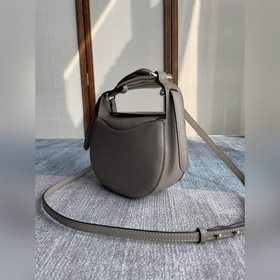 CHLOE  Новая весенняя и летняя коллекция сумок Kiss с металличес