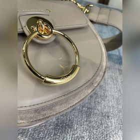 CHLOE  Новая осенне-зимняя модель небольшой сумки через плечо. и