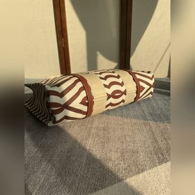 CHLOE Большой Новая сумка Эта сумка изготовлена из гладкой и мягк